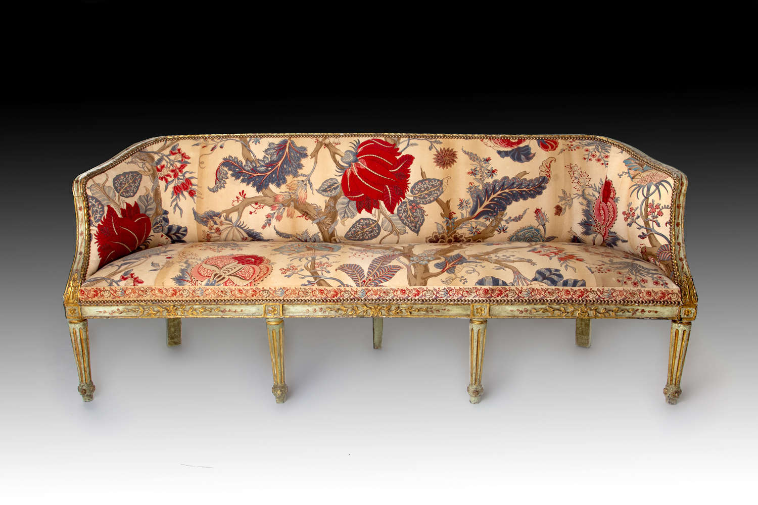 A beautiful 18th century Venetian settee
